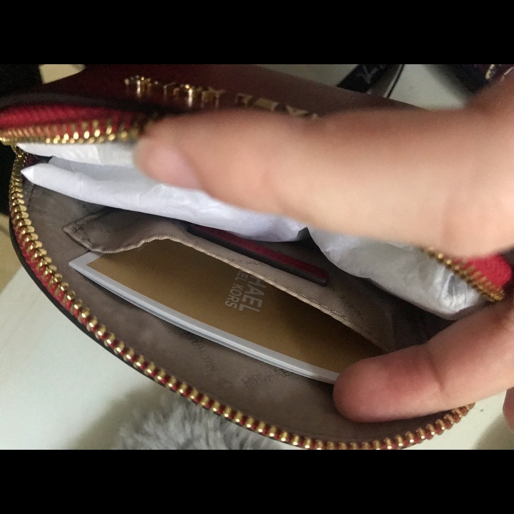 Michael Kors Jet Set Travel Leather Pouch - Picture 5 of 5